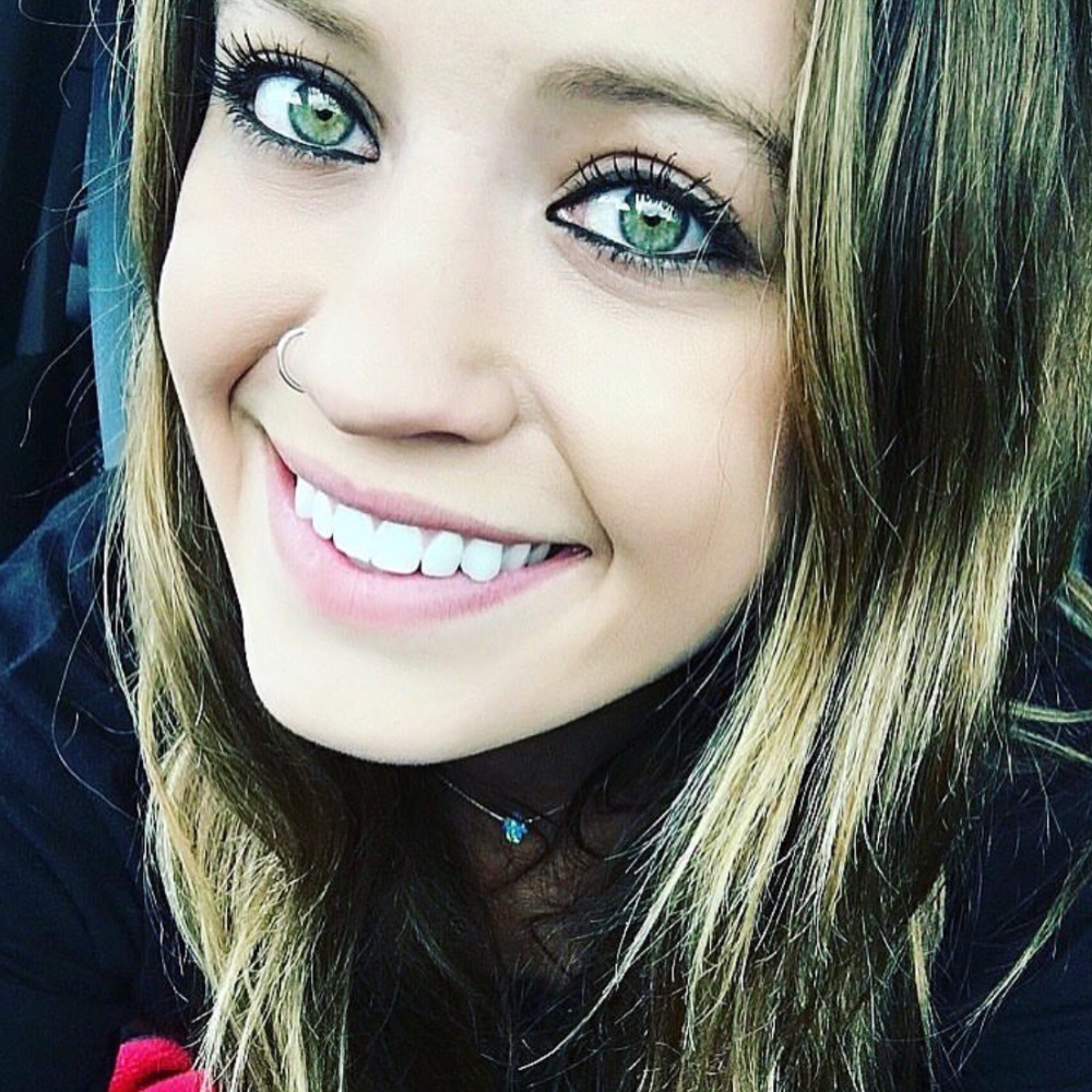 Meet your Posher, Rebekah